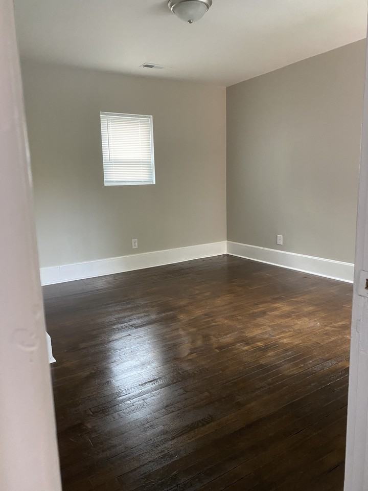 305 N State St #305-1-2 - Photo 3 of 7