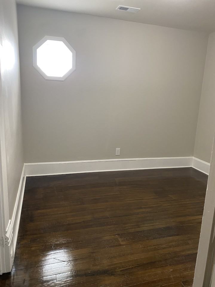 305 N State St #305-1-2 - Photo 4 of 7