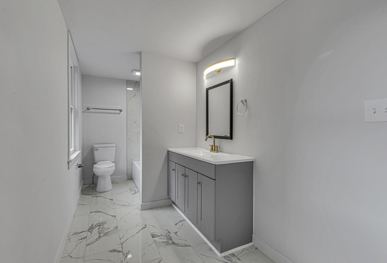 77 Beaver St - Photo 3 of 14
