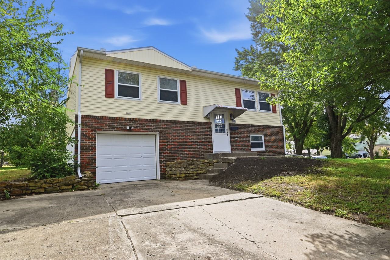 1001 Se 36th St - Photo 2 of 20