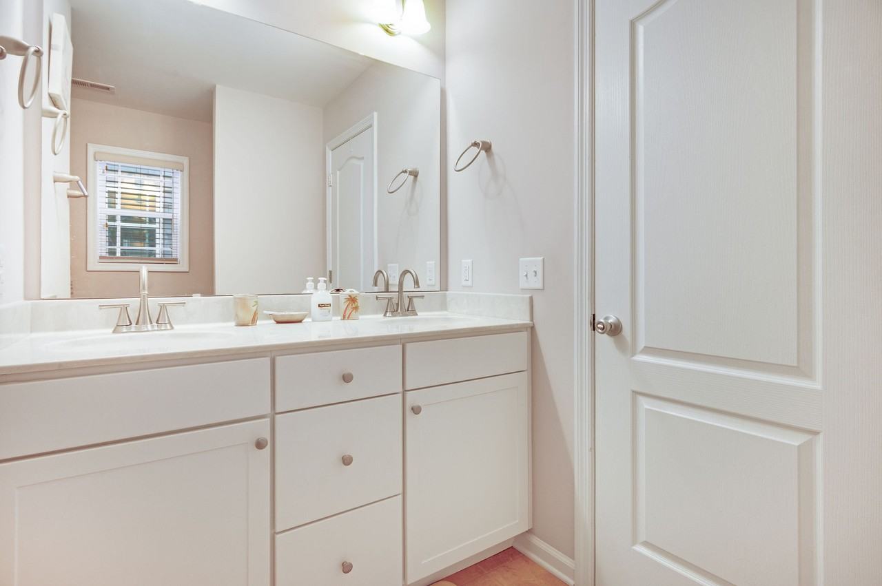 309 Vesta Ct - Photo 3 of 48