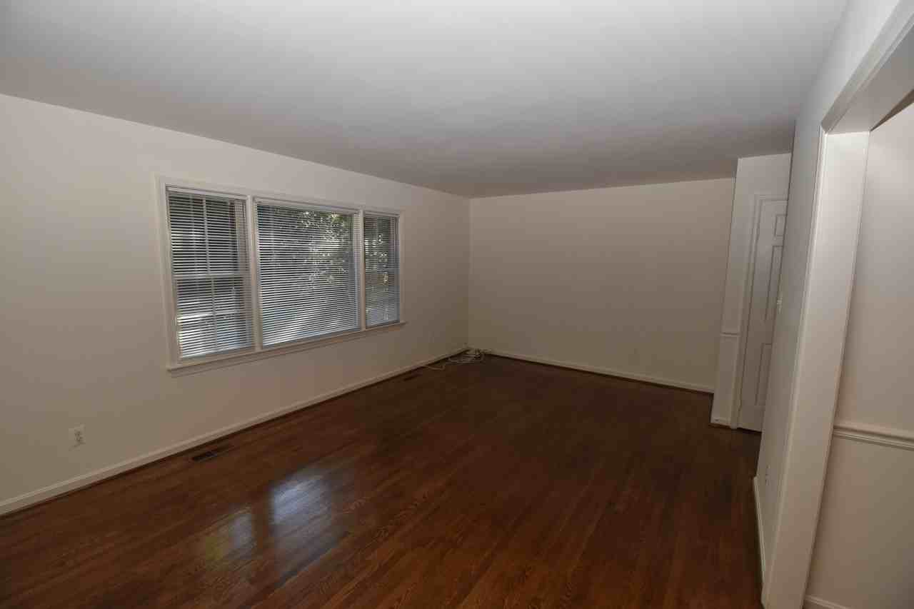 9255 Bailey Ln - Photo 6 of 22