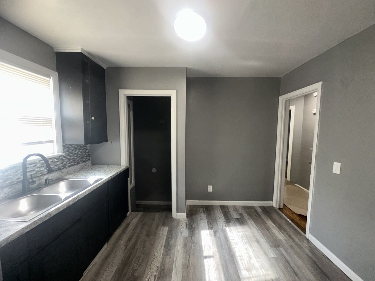 12031 Marlowe St - Photo 4 of 10