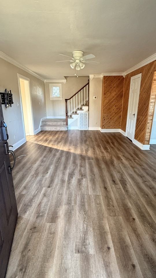 8719 Semmes Ave - Photo 4 of 19