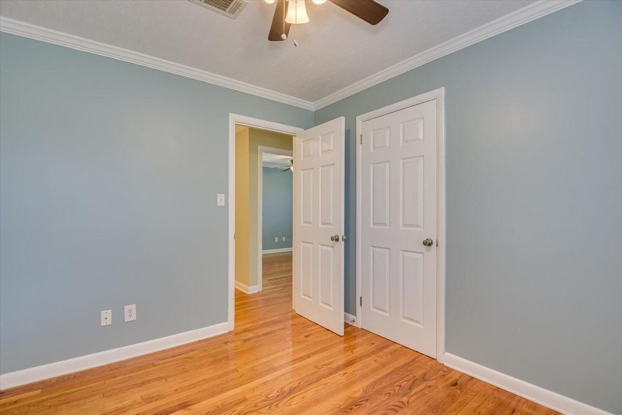 218 Pinehurst Dr - Photo 6 of 12
