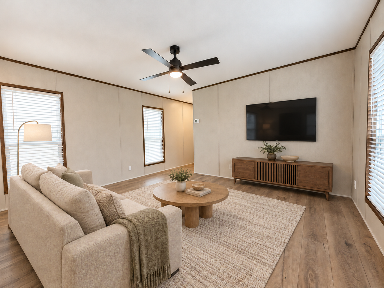709 N Collins Fwy #5 - Photo 2 of 23