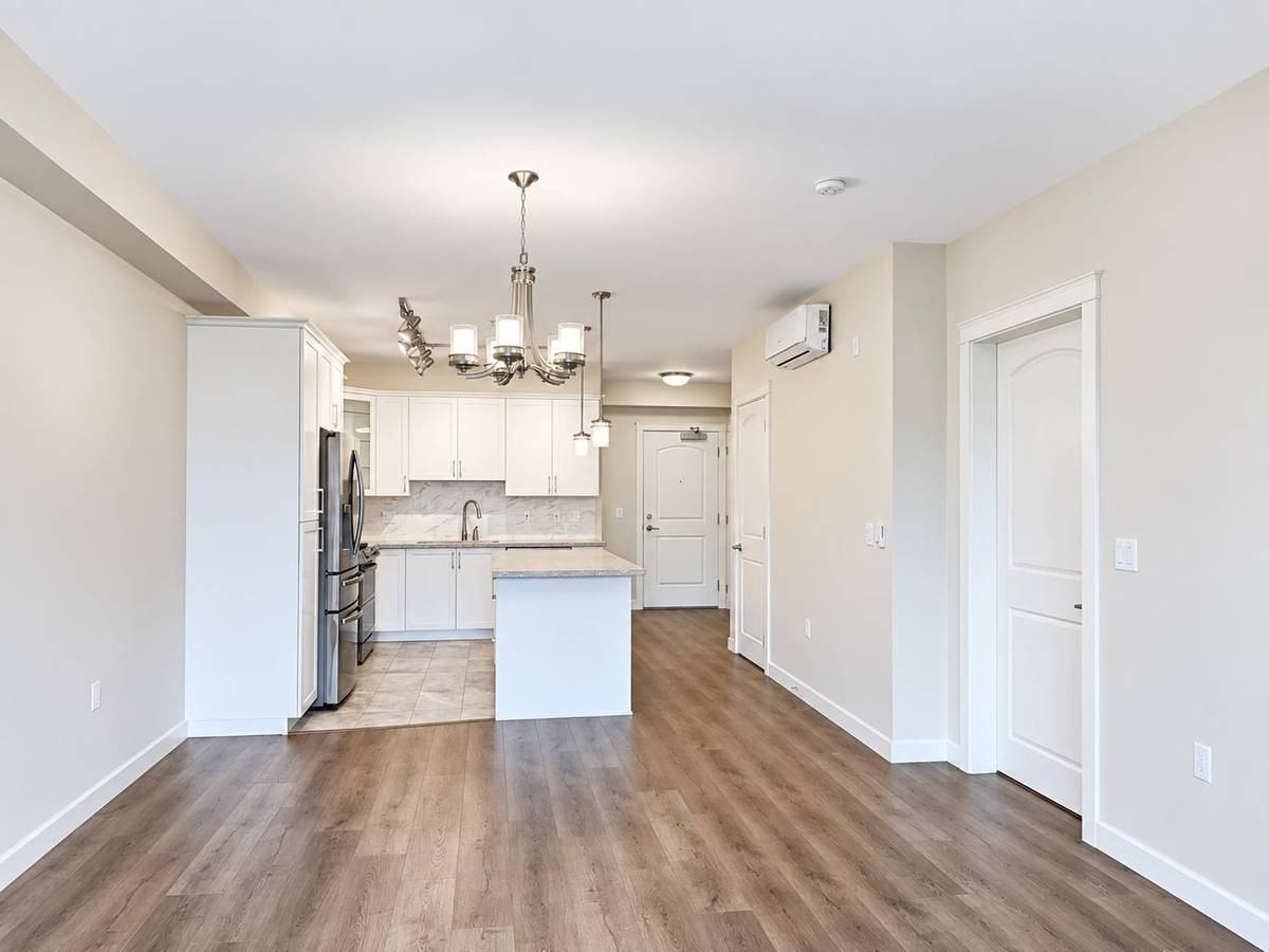 8561 203A Street #405 - Photo 5 of 10