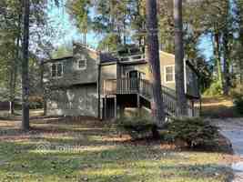 featured image of 1723 Christie Dr Ne