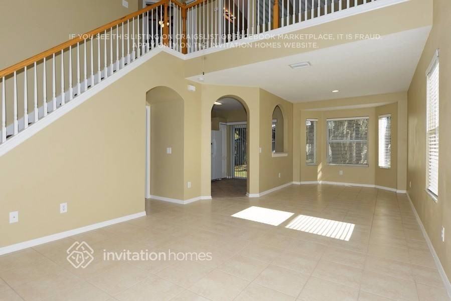 18220 Birdwater Dr - Photo 3 of 15