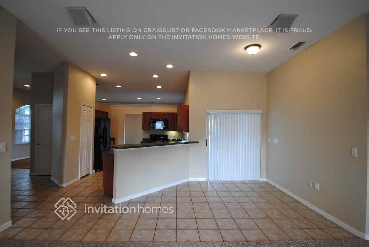 6505 Fox Crest Ln - Photo 2 of 6