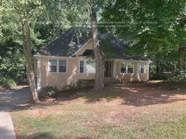 featured image of 740 Greenwood Ln Sw