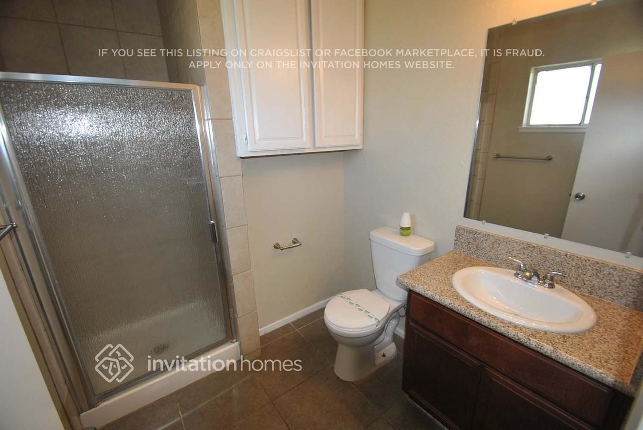 546 S Sandalwood Ave - Photo 6 of 9
