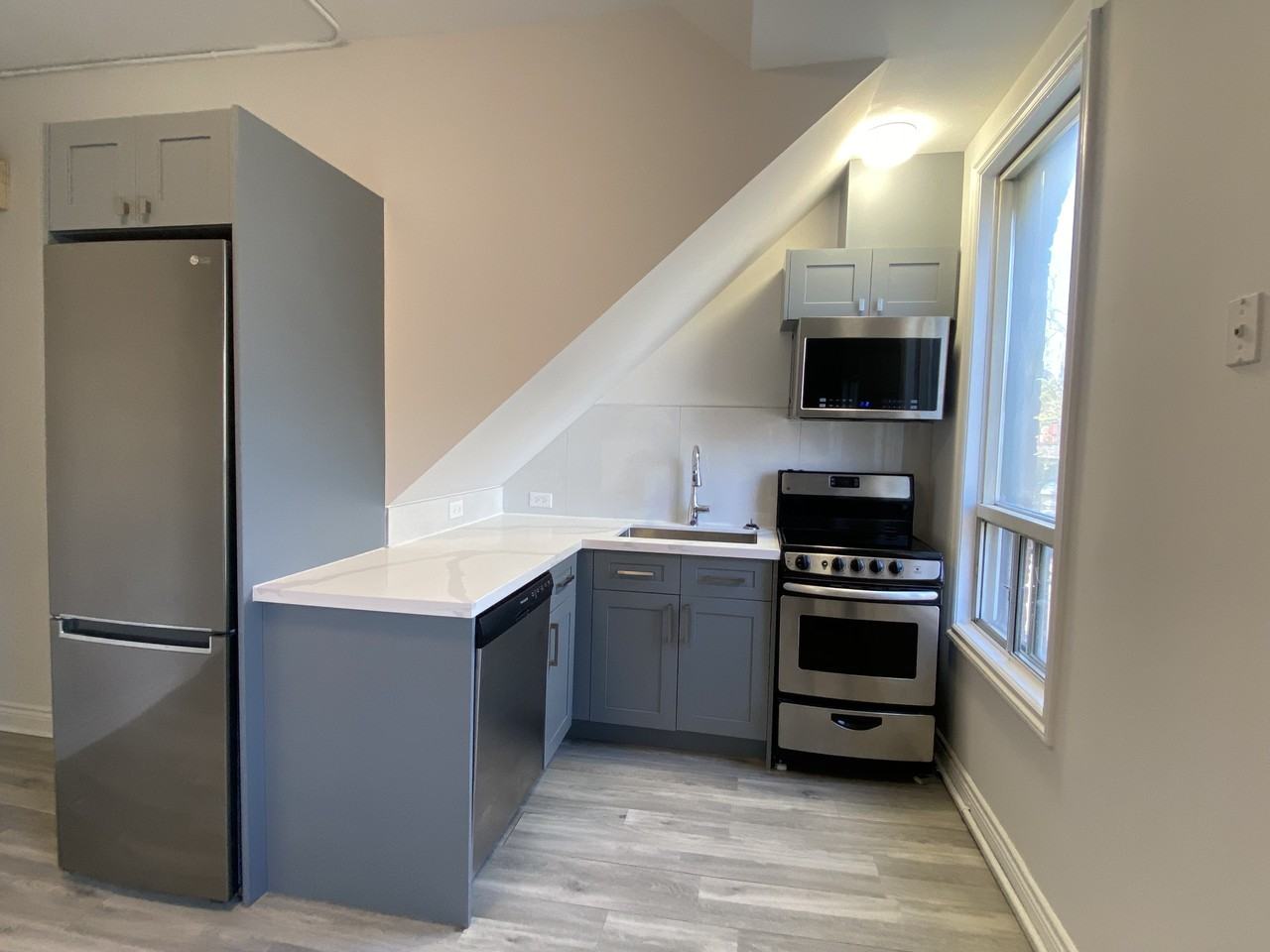 1154 & 1158 Queen Street West - Photo 7 of 23