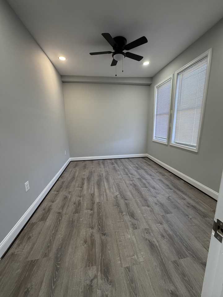 1632 E 31st st $750 Private Bath - Photo 3 of 17