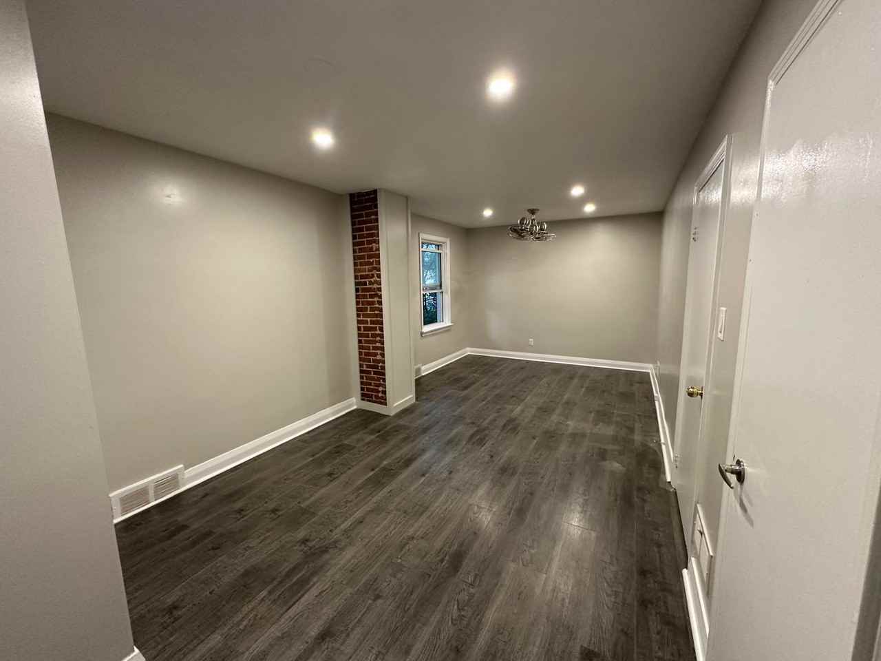 182 Duckworth St, Barrie, ON L4M 3W5, Canada - Photo 7 of 13
