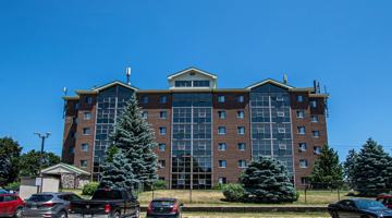 featured image of 444 Victoria Rd N