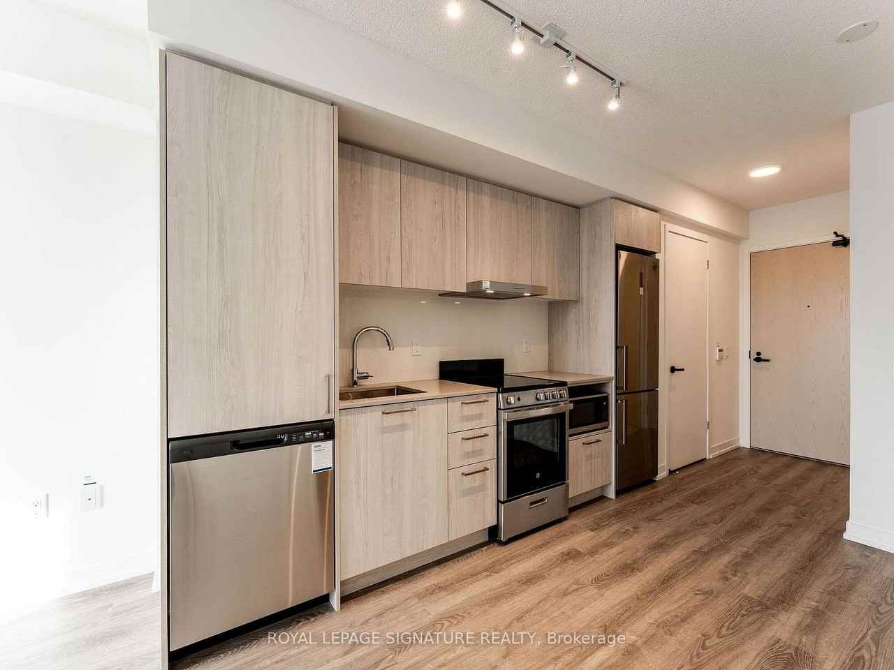 195 Commerce Street #1607 - Photo 5 of 16