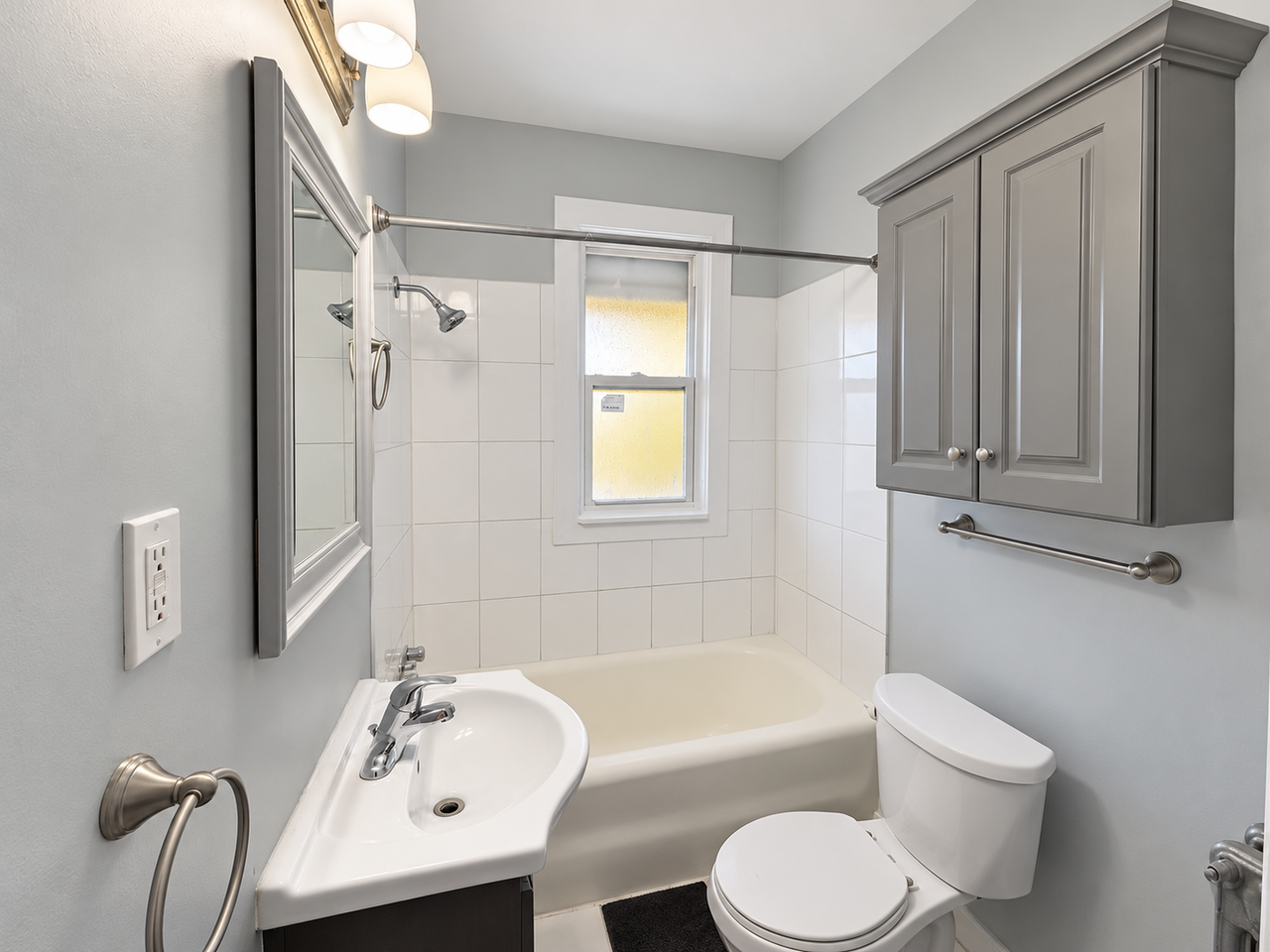 624 Main Street East #18 - Photo 7 of 10