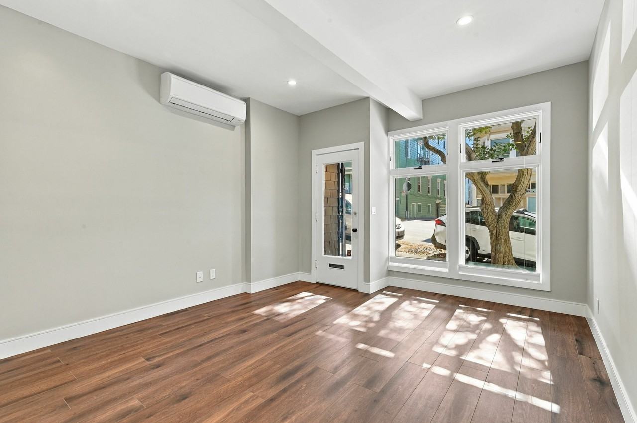 420 Union St - Photo 5 of 26