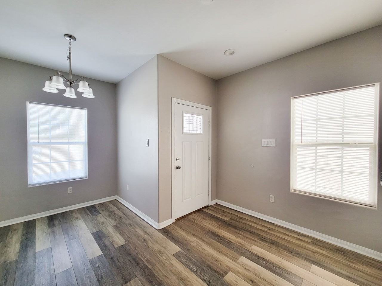 16917 Glenheath - Photo 2 of 27