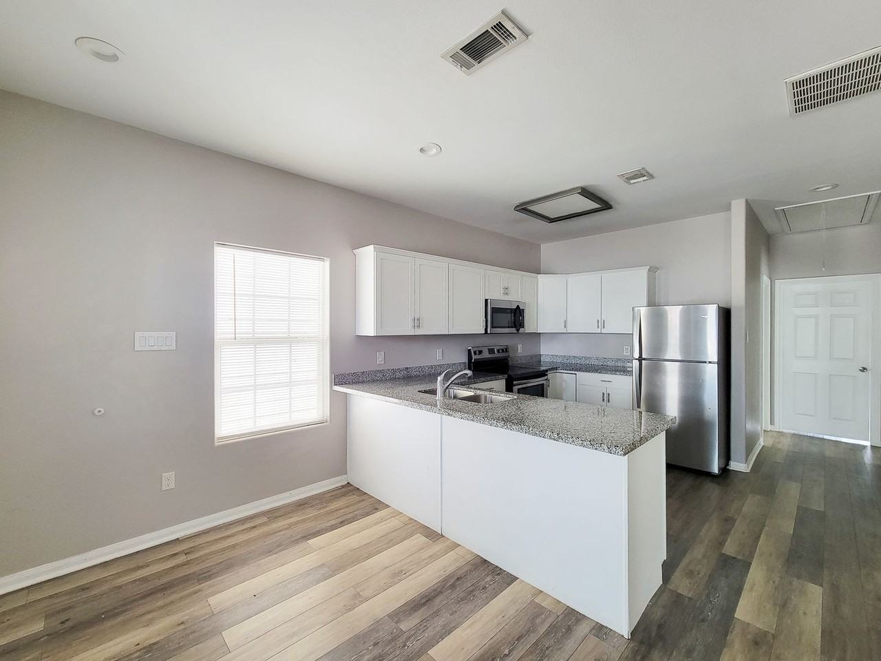 16917 Glenheath - Photo 3 of 27