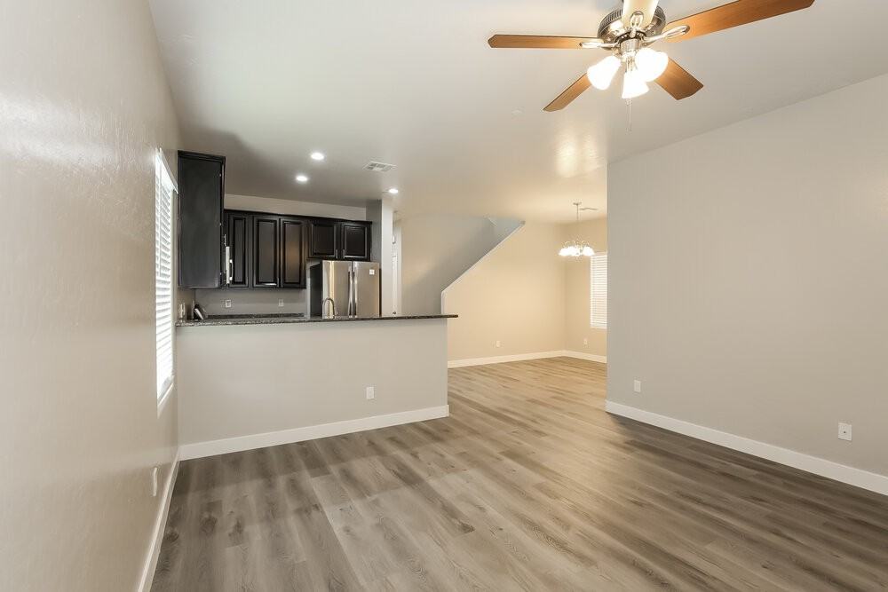7609 Tiffany Lamp Ct - Photo 6 of 17