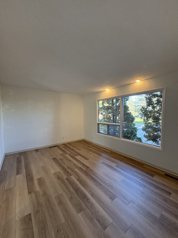 213 Harper Ave - Photo 3 of 18