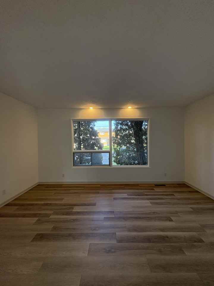 213 Harper Ave - Photo 4 of 18