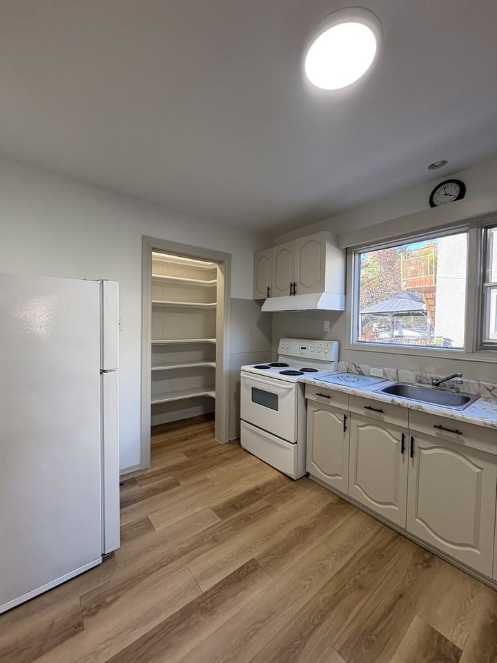 213 Harper Ave - Photo 7 of 18