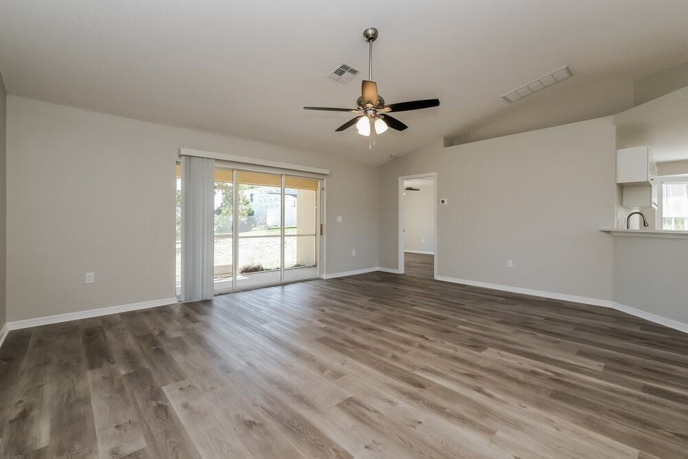 12010 Elgin Blvd - Photo 3 of 16