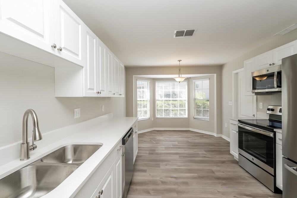 12010 Elgin Blvd - Photo 6 of 16