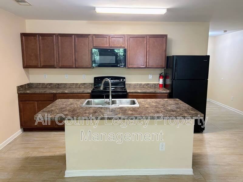 2072 Belmont Cir - Photo 5 of 13
