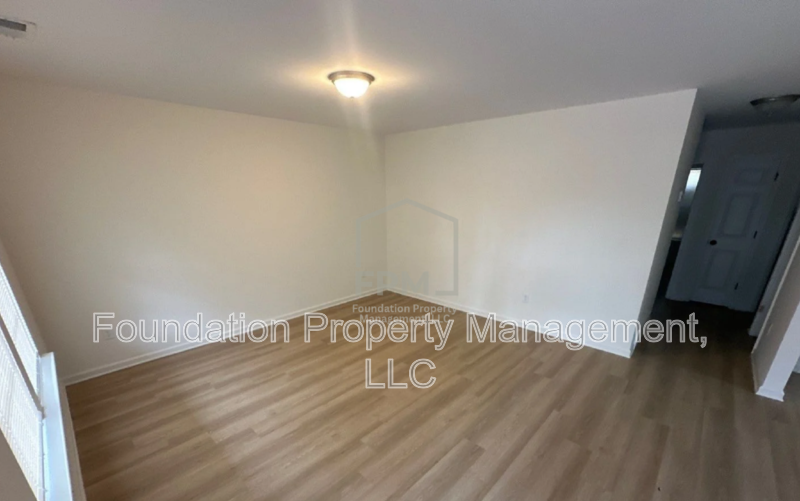 5006 Gill Rd - Photo 5 of 14