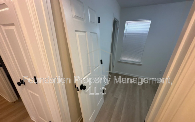 5006 Gill Rd - Photo 7 of 14