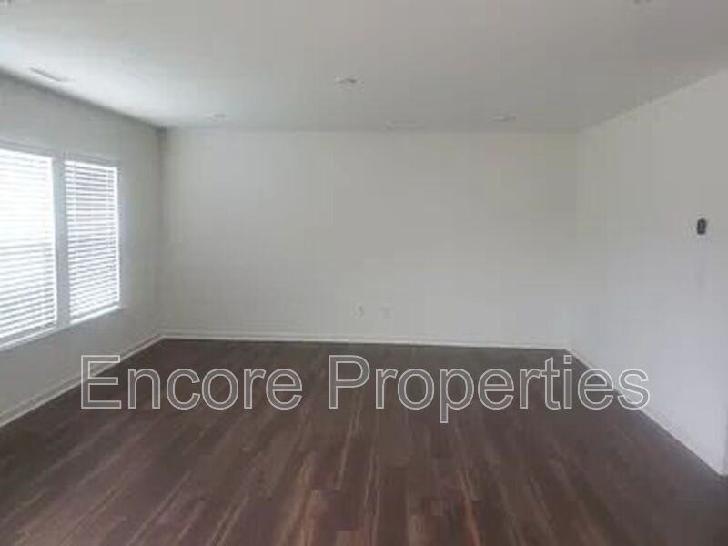 210 Summer Ranch Dr - Photo 7 of 13