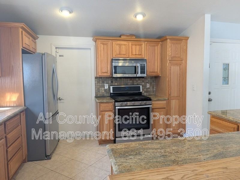 27254 Walnut Springs Ave - Photo 5 of 19