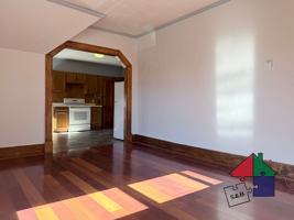 featured image of 19 College St
