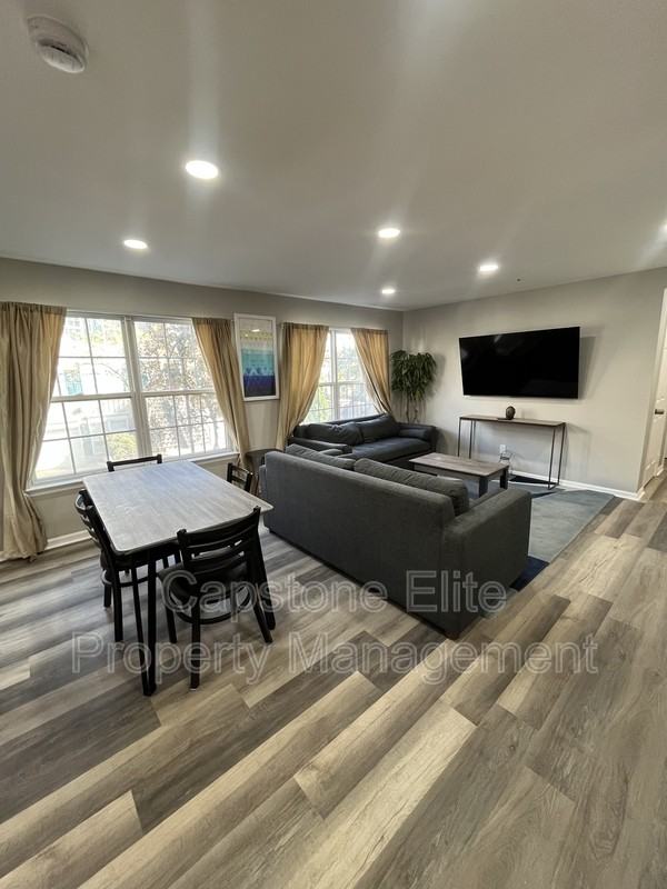 44 Krueger Ct - Photo 3 of 6