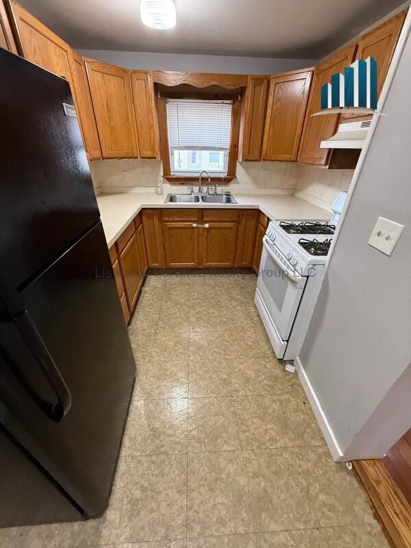 73 Brown St #1 - Photo 7 of 20
