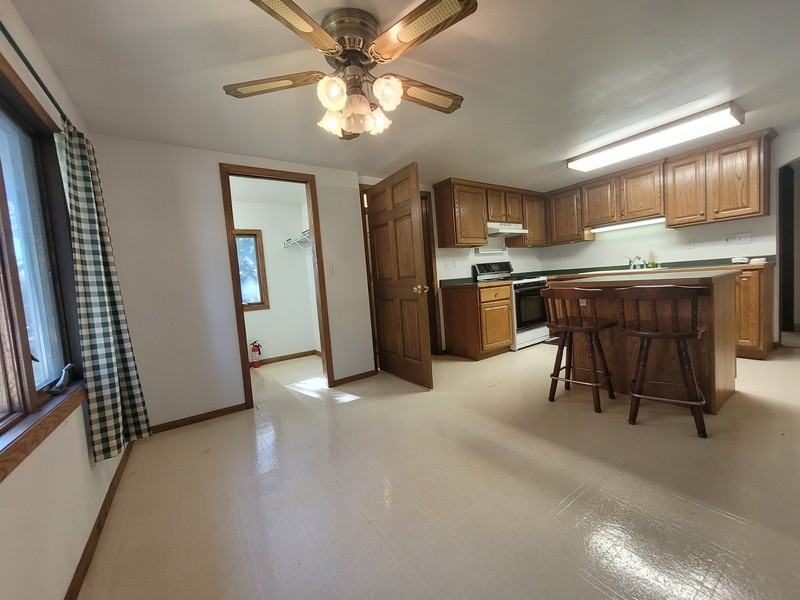 4939 N Meade St - Photo 2 of 9