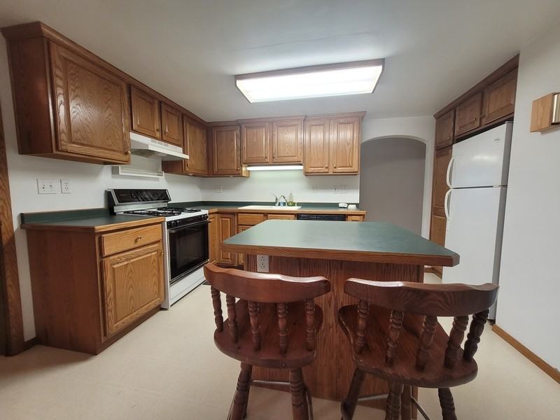4939 N Meade St - Photo 3 of 9