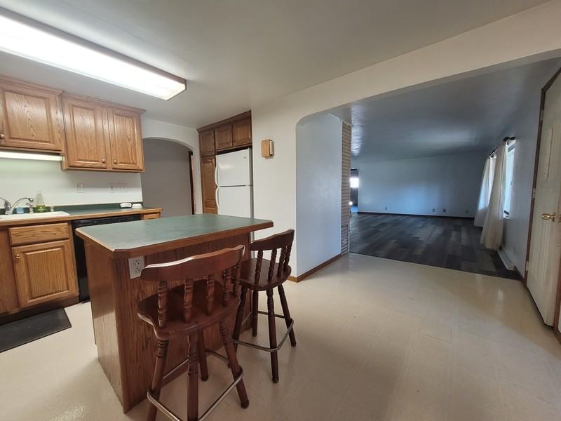 4939 N Meade St - Photo 4 of 9