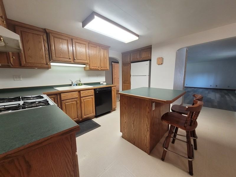 4939 N Meade St - Photo 5 of 9
