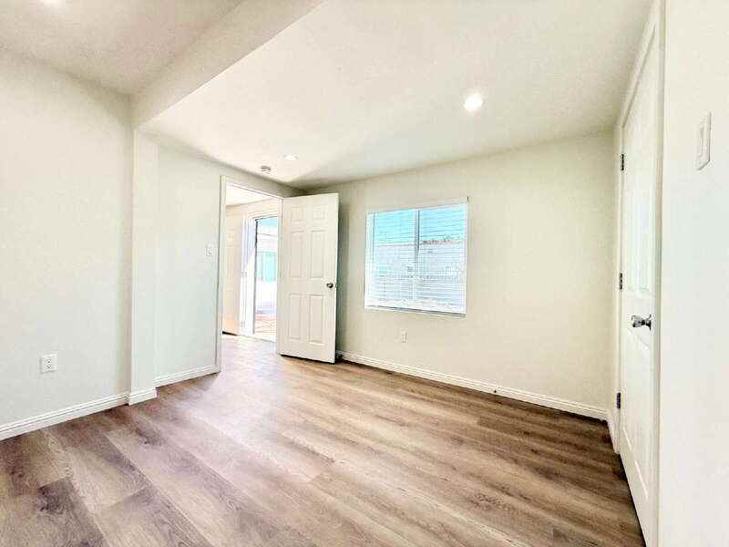 1526 1/4 W 105th St #B - Photo 7 of 21