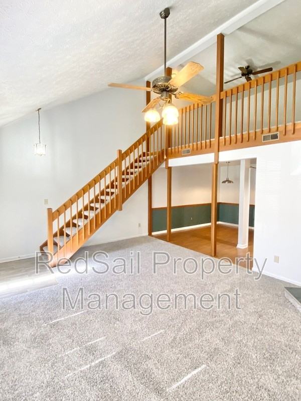 124 Parkway Dr - Photo 4 of 19