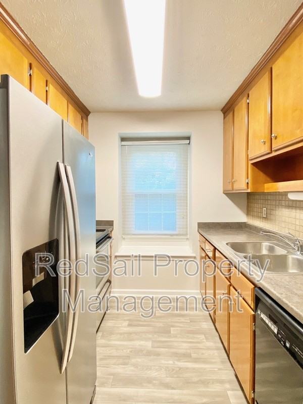 124 Parkway Dr - Photo 6 of 19