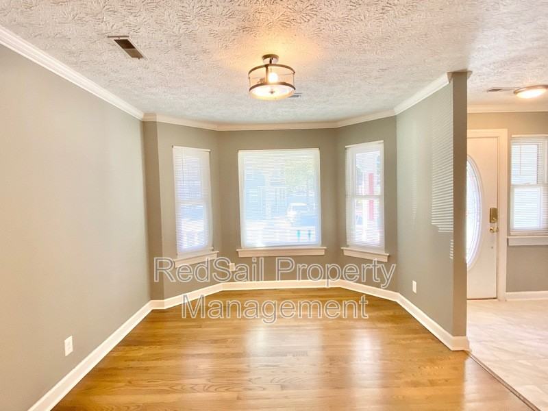 1060 Palmerton Dr - Photo 3 of 21