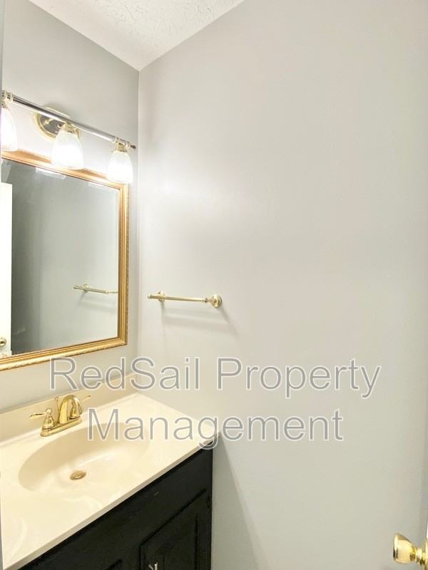 1060 Palmerton Dr - Photo 7 of 21