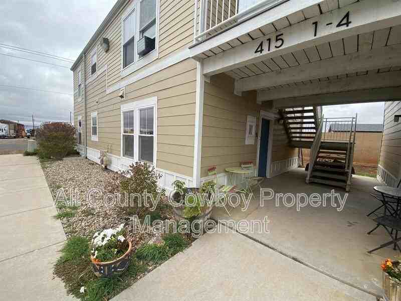 415 Mitchell St - Photo 2 of 6