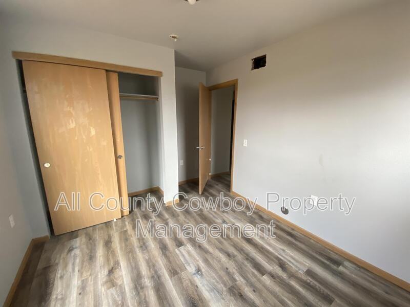 415 Mitchell St - Photo 6 of 6